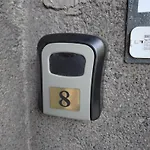 Steady - Guests Gazde/Camere de închiriat